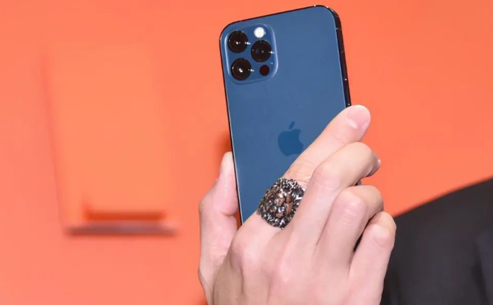 新沂苹果手机维修分享iPhone12系列重启方法教程 